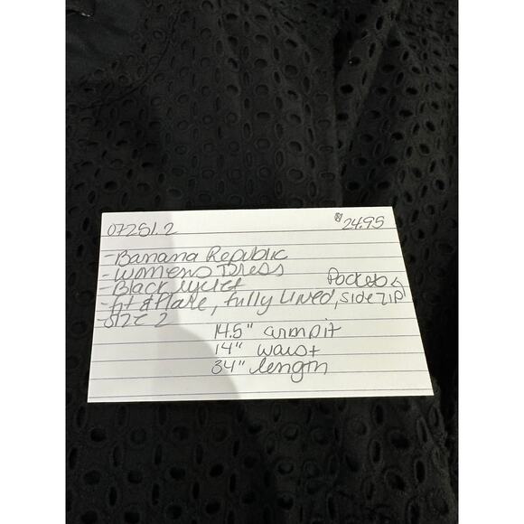 Banana Republic Eyelet Fit Flare Dress Womens 2 Black Split Neck Button‎ Front - Picture 9 of 9